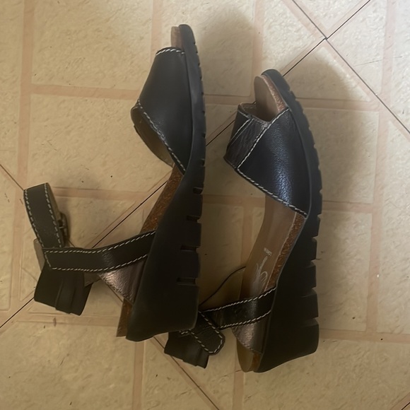 Fly London Sandals, size 40 - Picture 2 of 4